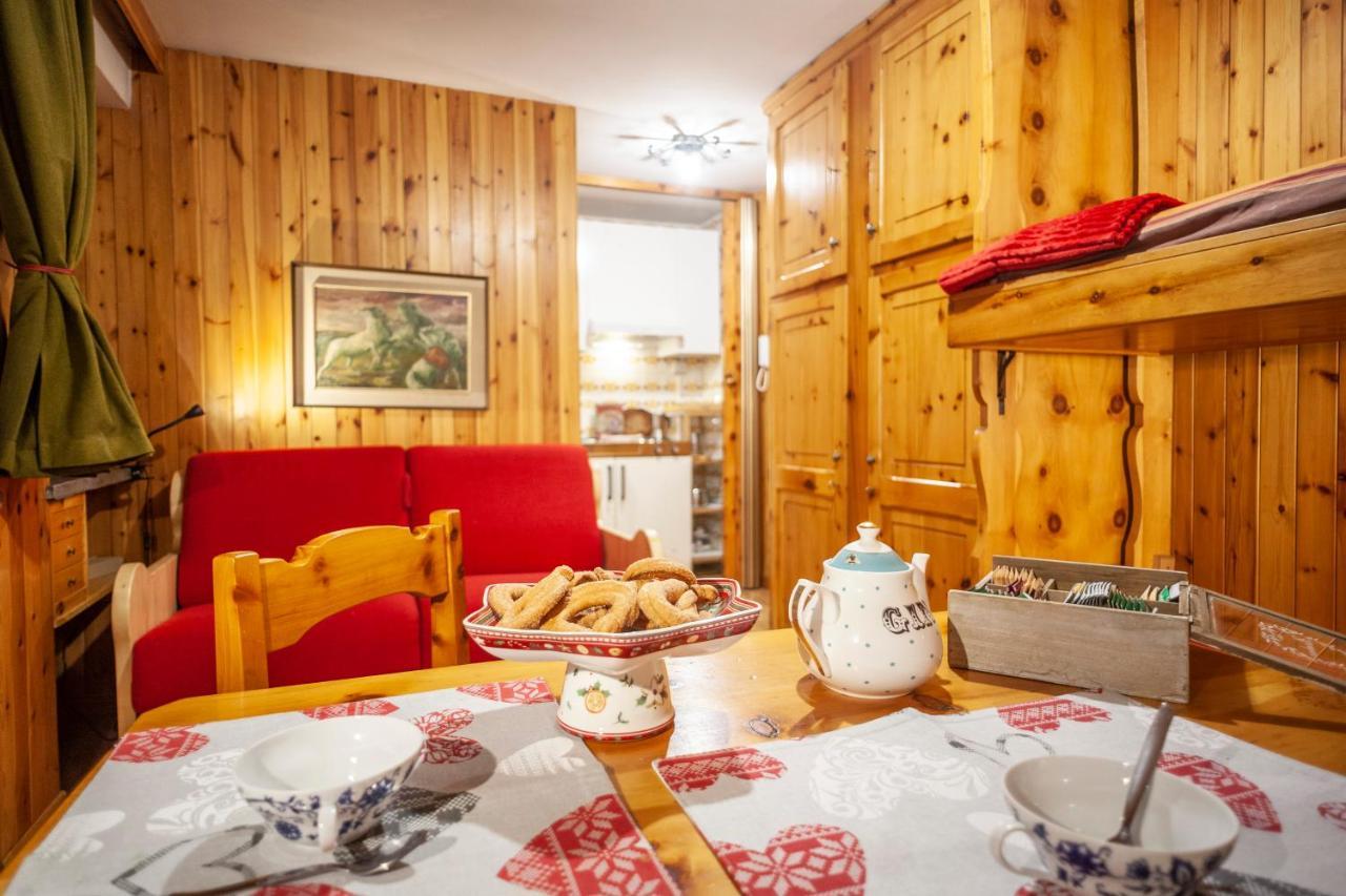 Casa-Chalet, In Centro A Courmayeur! Eksteriør billede